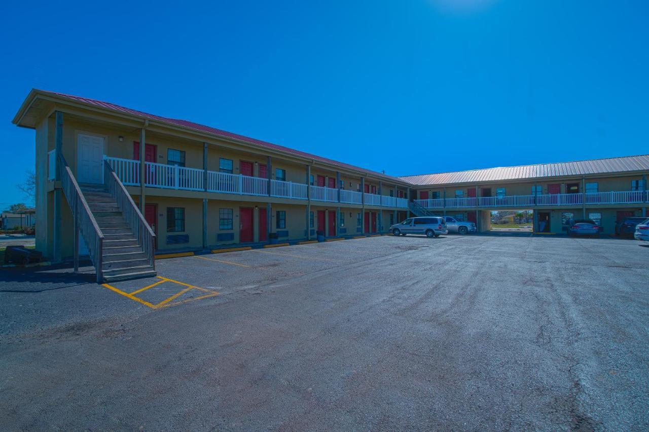 Days Inn By Wyndham Aransas Pass Exterior photo